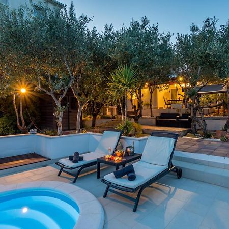 House Oliva With Private Pool And Large Garden Villa Stari Grad  Exteriör bild