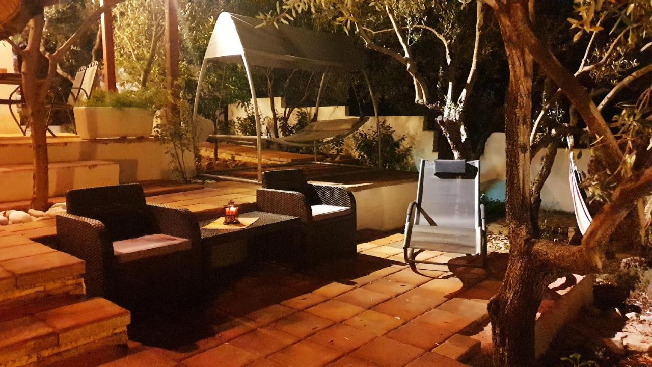 House Oliva With Private Pool And Large Garden Villa Stari Grad  Exteriör bild