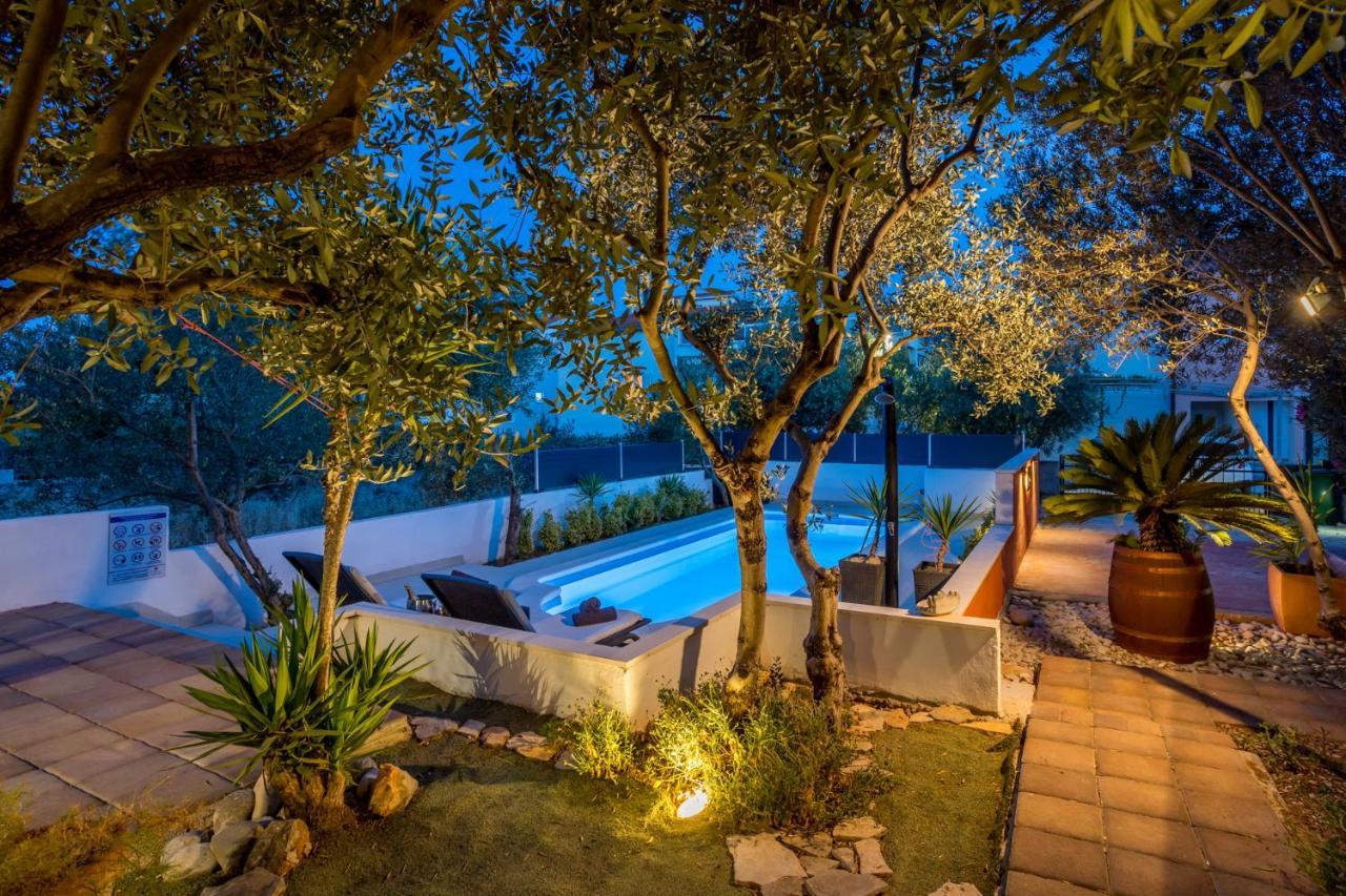 House Oliva With Private Pool And Large Garden Villa Stari Grad  Exteriör bild