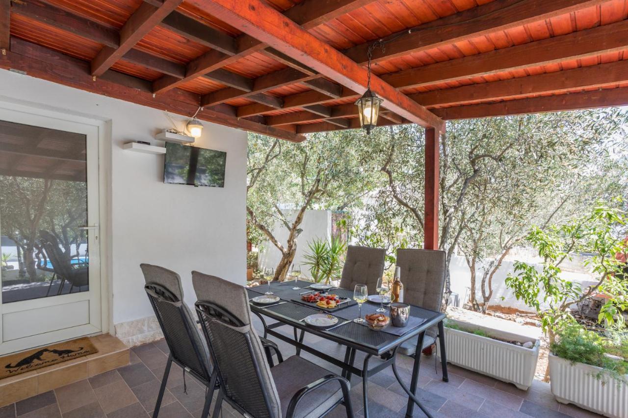 House Oliva With Private Pool And Large Garden Villa Stari Grad  Exteriör bild