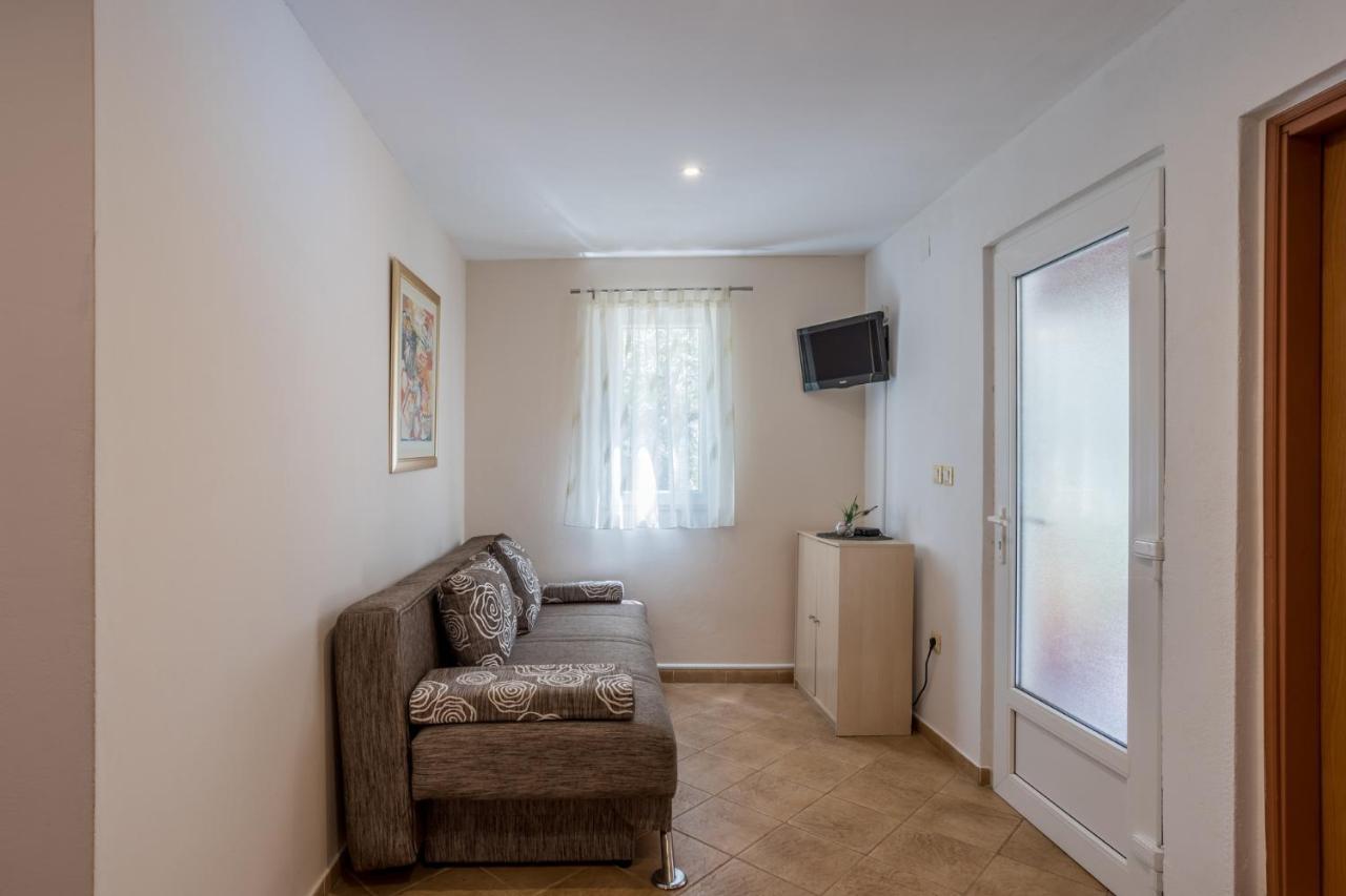 House Oliva With Private Pool And Large Garden Villa Stari Grad  Exteriör bild
